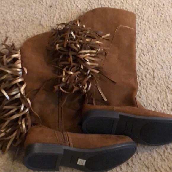 Girls size 4 justice fringe boots new never used - Picture 4 of 4